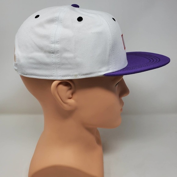 Miniso Life Marvel Embroidered Logo Snapback Adjustable Trucker Hat NEW - Picture 3 of 9